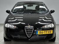 tweedehands Alfa Romeo 147 1.6 T.Spark Business/ Trekhaak!/ 16''LMV/ Airco/ Elek.Pakket/ Radio-CD/ Parrot/ Metallic Lak.