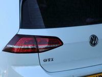 tweedehands VW Golf 2.0 TSI GTI - Parelmoer wit - dealer onderhouden!