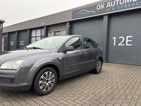 Occasion Ford Focus Ambiente 80 PK (58 kW) 2005 Grijs Hatchback