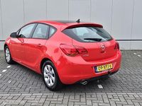 Occasion Opel Astra Edition 120 PK (88 kW) 2012 Rood Hatchback