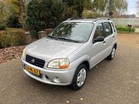 Occasion Suzuki Ignis GL 83 PK (61 kW) 2001 Grijs (metallic) Hatchback