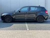 tweedehands BMW 120 1-SERIE i High Executive | Navigatie | Leder | Xenon | Volledig onderhoud | Nieuwe Distributieketting | Shadow Line