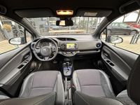 tweedehands Toyota Yaris 1.5 Hybrid Executive Automaat/Navigatie/Camera/Hal