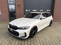 Occasion BMW 330 Executive 184 PK (135 kW) 2022 Wit Stationwagen