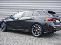 Nieuw BMW 120 Efficient Dynamics 2025 Zwart Hatchback