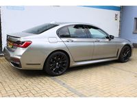 Occasion BMW 745 Executive 399 PK (293 kW) 2020 Grijs Sedan