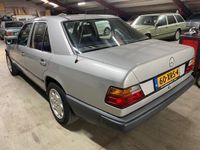 Occasion Mercedes E230 132 PK (97 kW) 1987 Grijs Sedan