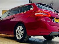 Occasion Peugeot 308 SW 110 PK (80 kW) 2015 Rood Stationwagen