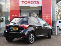 tweedehands Toyota Yaris Hybrid 1.5 Hybrid Executive | Panoramadak | Navigatie