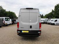 tweedehands Iveco Daily 35S16V 2.3 156PK L3H2 Automaat Airco Trekhaak