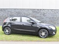 tweedehands Hyundai i30 1.6i Dynamic Airco Trekhaak 5-deurs Navigatie