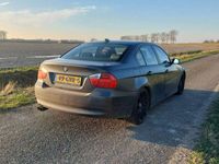 tweedehands BMW 325 i High Executive