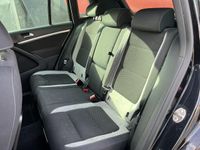 tweedehands VW Tiguan 1.4 TSI R-line Edition | Nieuw Binnen | Navigatie