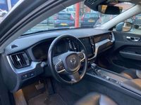 tweedehands Volvo XC60 0 T5 250PK Aut. Momentum Volledig lederen bekled