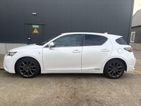 Occasion Lexus CT200h 101 PK (74 kW) 2015 Wit (metallic) Hatchback