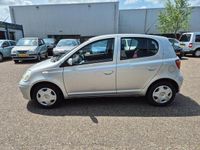 Occasion Toyota Yaris 87 PK (63 kW) 2005 Grijs Hatchback