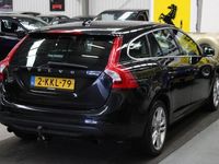 tweedehands Volvo V60 1.6 T3 Momentum Airco, Cruise control, Isofix, Nav