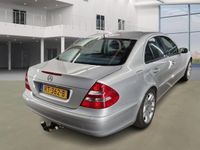 Occasion Mercedes E220 Classic 150 PK (110 kW) 2002 Grijs Sedan