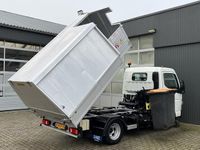 tweedehands Mitsubishi Canter 3S13 3.0 Automaat Veegvuilkipper zijlader voor containers Airco Werkverlichting Kipper Open laadbak Pick-up P-up Vuilniswagen Vuilnisauto Zijbelader Vuilnis Ex overheid