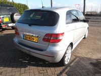 tweedehands Mercedes B200 airco serevice boekje volledig ingevuld