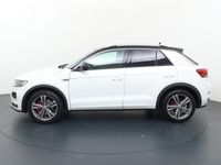 tweedehands VW T-Roc 1.5 TSI Sport Business R | 150 PK | Automaat | Apple CarPlay / Android Auto | Elektrisch bedienbare achterklep | Volledig digitaal Instrumentenpaneel | Afneembare trekhaak | Led verlichting | Lichtmetalen velgen 18"|