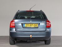 tweedehands Skoda Octavia Combi 1.6 FSI Ambiente Airco