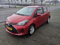 Occasion Toyota Yaris 69 PK (50 kW) 2016 Rood Hatchback