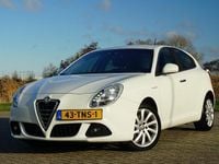 Occasion Alfa Romeo Giulietta Distinctive 170 PK (125 kW) 2012 Wit Hatchback
