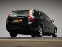 tweedehands Volvo V50 1.8 Sport (NAVI,LED,SPORTSTOELEN,CRUISE,CLIMATE,GETINT,ELECTRISCHE PAKKET,TREKHAAK,NIEUWE APK,NETTESTAAT)
