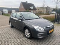 tweedehands Hyundai i30 2.0i i-Catcher | NAP Cruise Clima Trekhaak PDC |