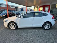 Occasion Volvo V40 120 PK (88 kW) 2013 Wit MPV