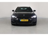 tweedehands BMW 330 3 Serie Touring i High Executive Edition | M-Pakket | LED | Sportstoelen | Keyless | Leder | Navi | Stoelverwarming | Clima