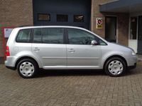 tweedehands VW Touran 2.0-16V FSI Trendline | Airco | Trekhaak | Pdc | C