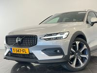 tweedehands Volvo V60 CC B5 AWD Ultimate | Getint glas | Parkeerverwarming | 20" lichtmetaal | Contourstoelen | Harman Kardon audio | Black