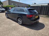 Occasion Toyota Avensis 147 PK (108 kW) 2017 Zwart, metallic lak Stationwagen