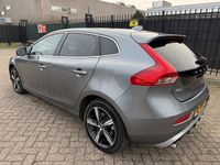 Occasion Volvo V40 154 PK (113 kW) 2019 Grijs Hatchback