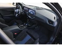 tweedehands BMW 120 1-SERIE i High Executive M Sport Automaat / Panoramadak / M Sportstoelen / Adaptieve LED / Comfort Access / Adaptief onderstel / Parking Assistant