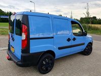 tweedehands Fiat Doblò Cargo 1.4i Benzine met Zijdeur en Trekhaak !