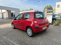 Occasion Renault Twingo Authentique 58 PK (42 kW) 2008 Rood Hatchback