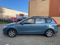 tweedehands Hyundai i30 CW 1.6i Dynamic Airco Dealer onderhouden