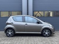 Occasion Toyota Aygo Comfort 68 PK (50 kW) 2012 Bruin Hatchback