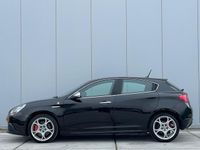 tweedehands Alfa Romeo Giulietta 1.4 T 170pk Distinctive | Automaat | Navi | Leder