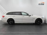 tweedehands BMW 520 5 Serie Touring i Black & Silver line Executive Navigatie Vol-Leder Stoelverwarming Elek. Achterklep 18'' M-Sport Velgen Bi-Xenon Rijklaarprijs!