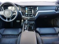 tweedehands Volvo V60 2.0 T6 Recharge AWD R-Design | Verwacht eind Oktober | Long Range | Harman/Kardon | Schuif/kantel panoramadak | Stuur/stoel verwarming | Elektrisch verstelbare voorstoelen met geheugen |