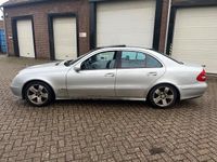 Occasion Mercedes E240 Avantgarde 177 PK (130 kW) 2002 Grijs (metallic) Sedan