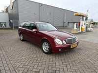 Occasion Mercedes E220 Classic 150 PK (110 kW) 2005 Rood Stationwagen