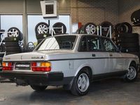 tweedehands Volvo 240 2.3 GL | Trekhaak | Elektr. bedienbare ramen | Automaat | LM Turbo velgen 16" | Nederlandse auto |