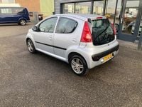 Occasion Peugeot 107 68 PK (50 kW) 2008 Grijs (metallic) Hatchback