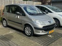 tweedehands Peugeot 1007 1.6-16V Sublime