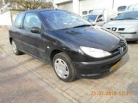 tweedehands Peugeot 206 1.1 i airco apk nw bij aflevering lm velgen